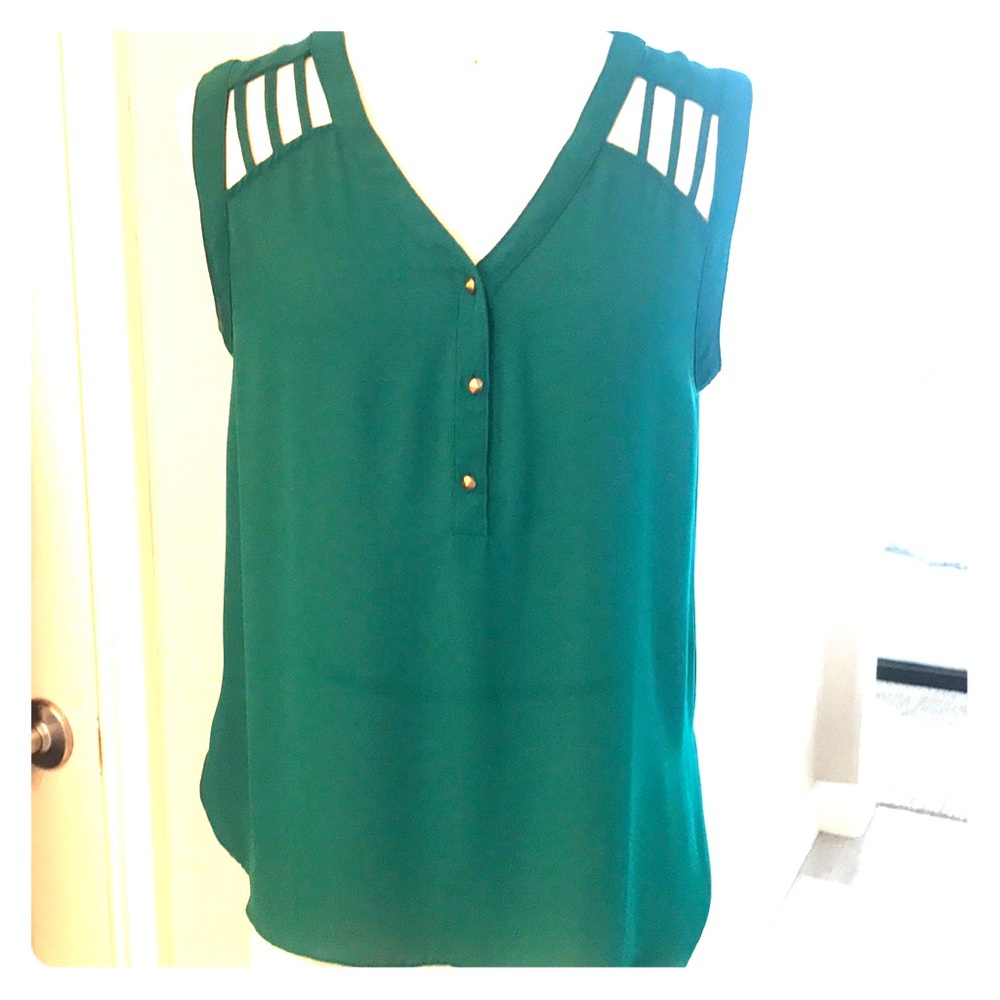 Akira Green tunic